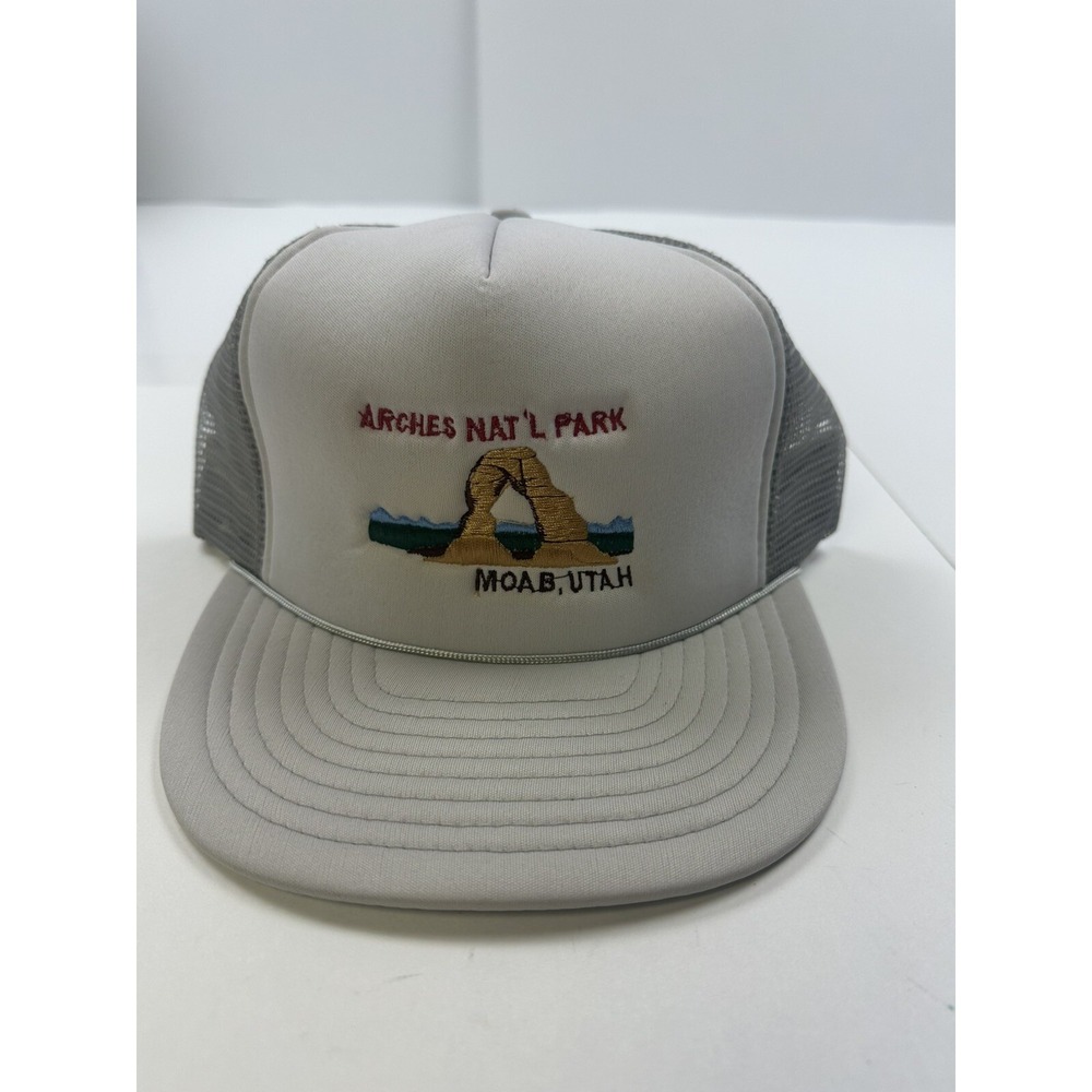 Vintage Arches National Park Utah Trucker Hat Cap Snap Back Adjustable EUC